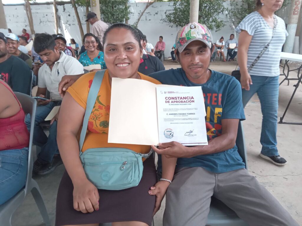 Pescando Vida en Tabasco entrega constancias a pescadores
