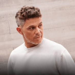 Alejandro Sanz es acusado por abuso de poder