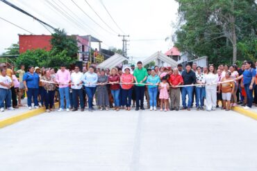 Pavimentación de caminos en Comalcalco