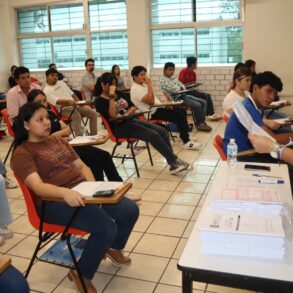 aspirantes examen Ceneval UJAT