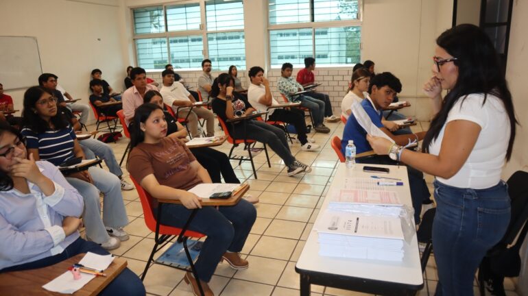 aspirantes examen Ceneval UJAT