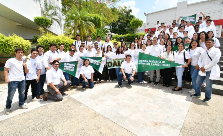 estudiantes participando en el verano de la investigación científica 2025