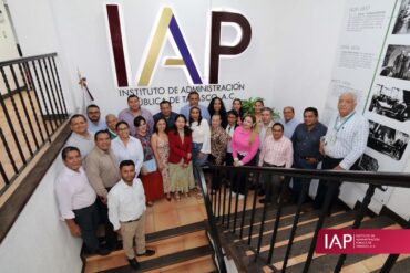 Alumnos IAP Tabasco en jornada académica de formación de líderes públicos