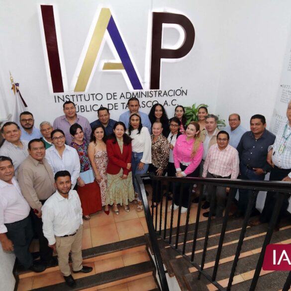 Alumnos IAP Tabasco en jornada académica de formación de líderes públicos