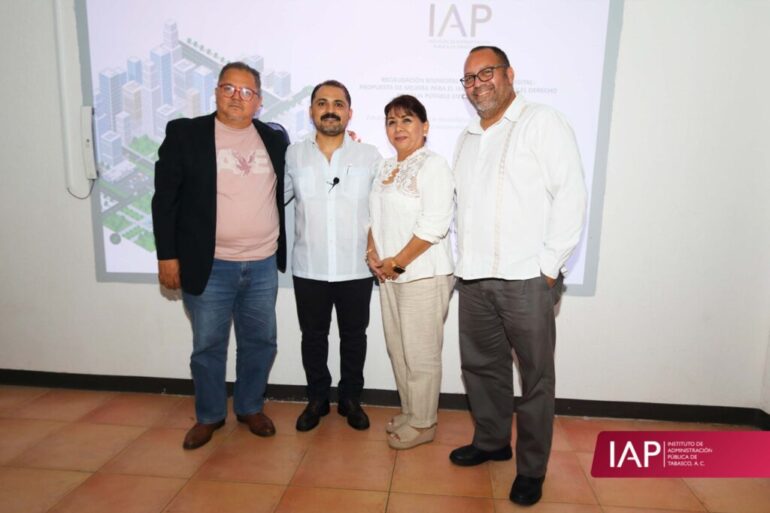 Defensa de tesis doctorales en el IAP Tabasco