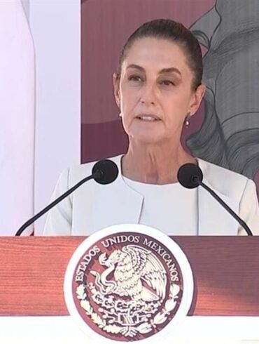 Claudia Sheinbaum emite mensaje firme sobre riesgos de injerencia externa durante ceremonia naval.