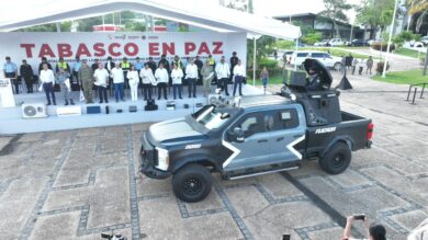 Equipo táctico y tecnológico entregado por Centro a la SSPC, incluyendo chalecos y cómputo.