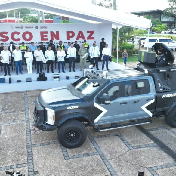 Equipo táctico y tecnológico entregado por Centro a la SSPC, incluyendo chalecos y cómputo.
