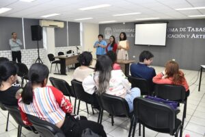 Estudiantes de la UJAT exponen proyectos de impacto cultural