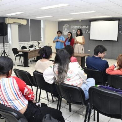 Estudiantes de la UJAT exponen proyectos de impacto cultural