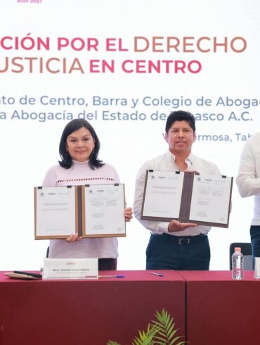 Funcionarios municipales y representantes de abogados sostienen convenios firmados por la justicia en Centro.