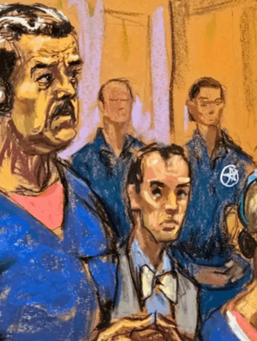 Ilustración judicial de Nicolás Maduro junto a su abogado durante audiencia en Nueva York.