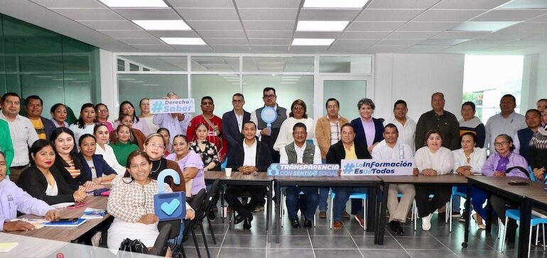 Capacitación en transparencia en Nacajuca al personal municipal