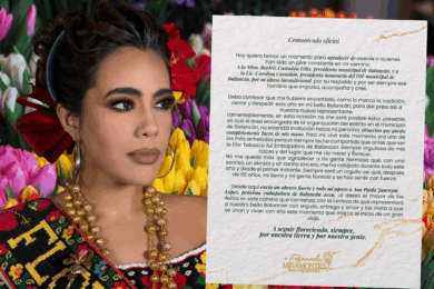 Retrato editorial de Fernanda Miramontes, Flor Tabasco 2025, con traje tradicional bordado y flores rojas y amarillas en el cabello; a la derecha, el comunicado oficial donde explica que no fue invitada a la entrega de estafeta en Balancán.
