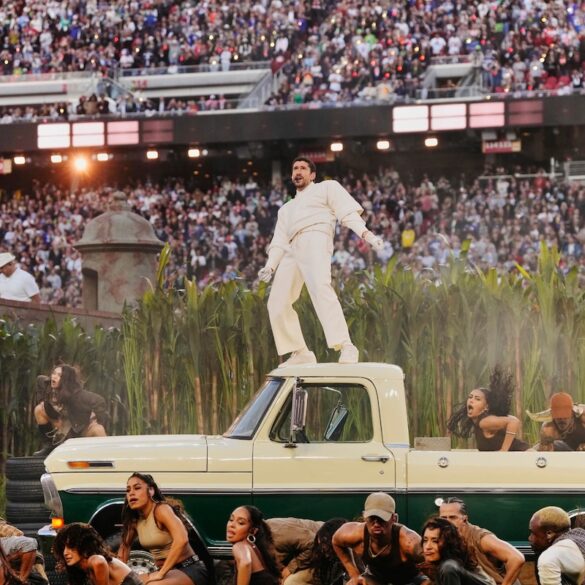 Gráfica de Billboard confirmando a Bad Bunny en la posición número uno con su canción DtMF tras el Super Bowl.
