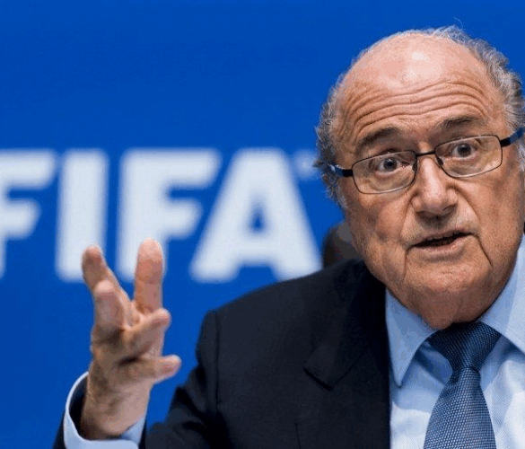 Joseph Blatter durante conferencia cuestionando el reparto del Mundial 2026