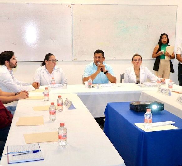 Sesión del Comité Municipal de Seguridad en Salud para fortalecer la Salud en Nacajuca contra enfermedades epidemiológicas.