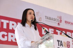Talina Ferrer Cadenas, secretaria de Finanzas de Tabasco, durante conferencia sobre crédito para Villahermosa 2030