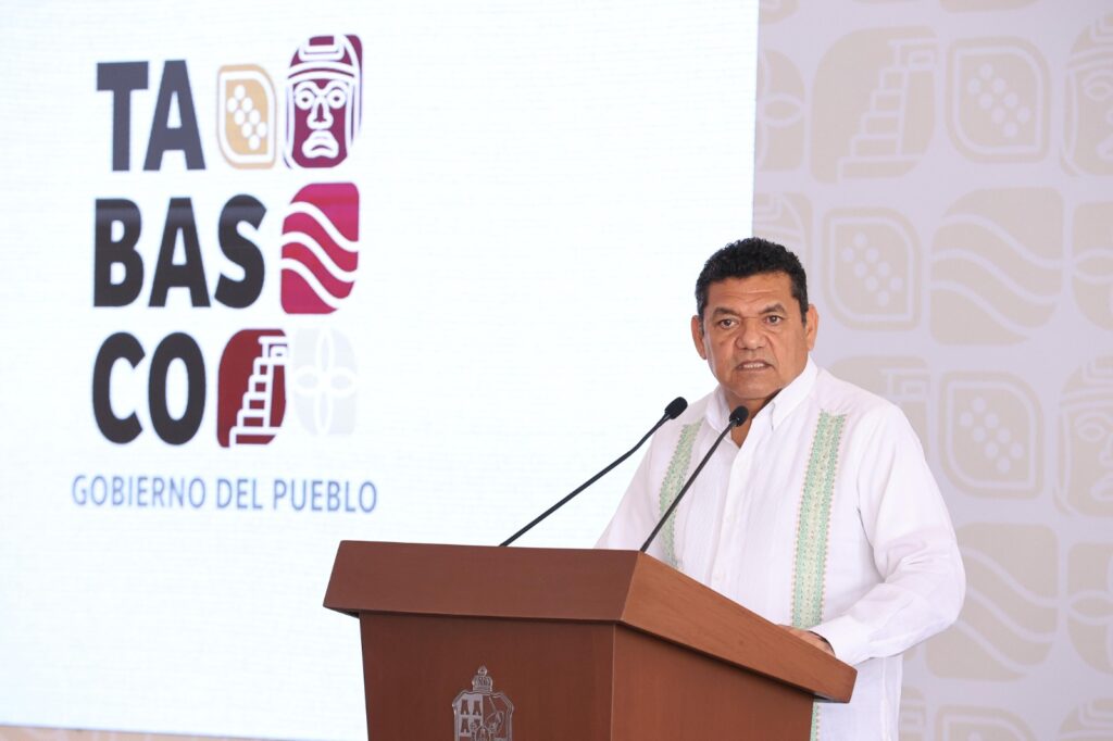 Javier May Rodríguez durante conferencia en Palacio de Gobierno de Tabasco