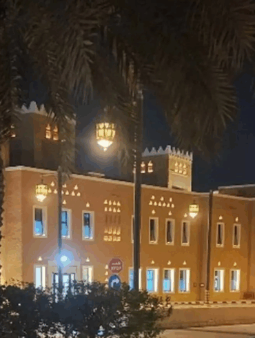 Humo en la zona diplomática de Riad tras ataque con drones contra la Embajada de Estados Unidos