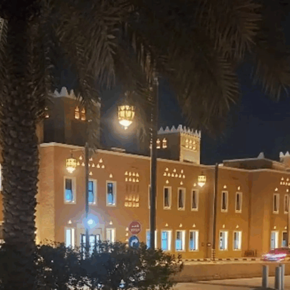 Humo en la zona diplomática de Riad tras ataque con drones contra la Embajada de Estados Unidos