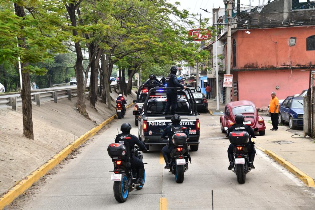 Elementos de seguridad realizan operativo en calles de Tabasco con patrullas desplegadas
