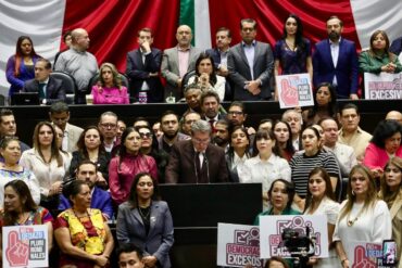 Diputados federales durante sesión sobre reforma electoral y Plan B en México