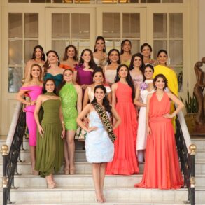 Las 17 representantes municipales unidas durante su primer día de concentración oficial.