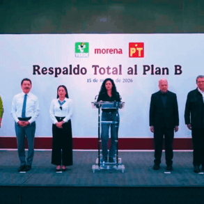 Dirigencias de Morena, PT y Partido Verde anuncian respaldo total al Plan B electoral en conferencia conjunta