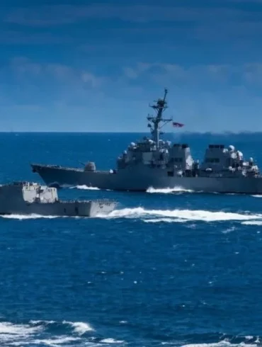 Buques de guerra de Estados Unidos operando en el estrecho de Ormuz durante tensión con Irán