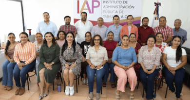 Participantes en las aulas del IAP Tabasco durante un curso de Auditoría Gubernamental y Políticas Públicas.