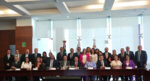 Carlos Efrain Reséndez Bocanegra en reunión con titulares de poderes judiciales y la titular de Segob para fortalecer el Poder Judicial de Tabasco.