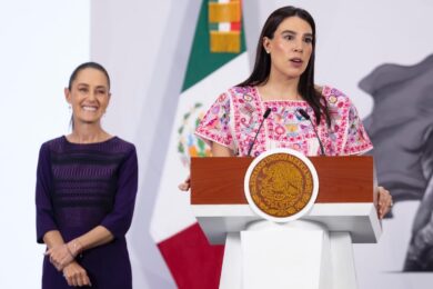 La presidenta Claudia Sheinbaum informa sobre el crecimiento de turistas internacionales en México durante 2026.