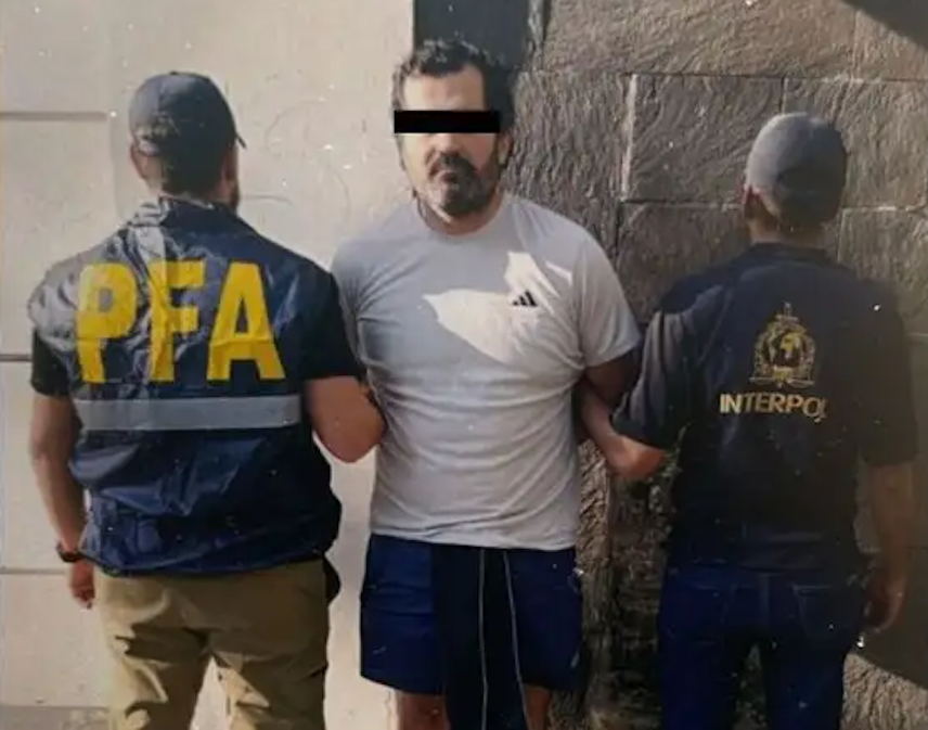Detención de contralmirante mexicano en Argentina por red de huachicol fiscal con apoyo de Interpol