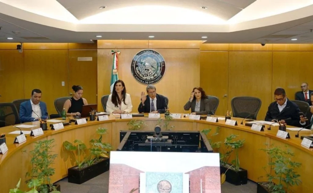 Sesión en la Cámara de Diputados durante aprobación de nuevos consejeros del INE