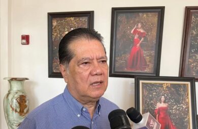 Rector Guillermo Narváez Osorio informa sobre el proceso de admisión UJAT 2026 en Tabasco.