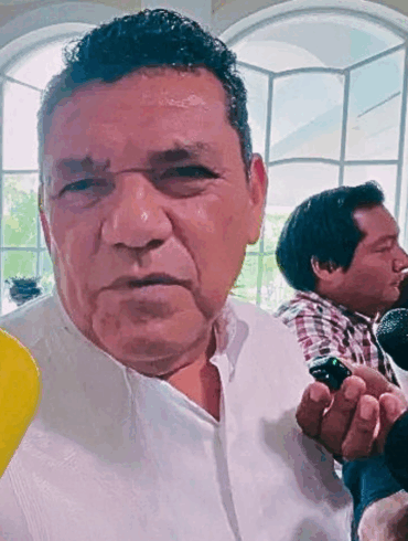 Gobernador Javier May Rodríguez atiende a medios de comunicación en Palacio de Gobierno de Tabasco tras confirmar detenciones por ejecuciones recientes, abril 2026