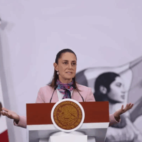 Claudia Sheinbaum en conferencia mañanera abordando la presencia de agentes de la CIA en Chihuahua, abril 2026
