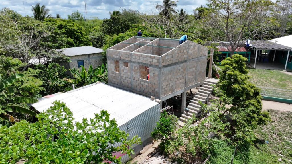 Vivienda en Tabasco se adapta al agua con casas elevadas en Aztlán