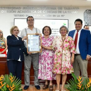 Autoridades de la UJAT reciben acreditación de Enfermería otorgada por los CIEES en Villahermosa, Tabasco.