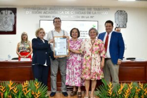 Autoridades de la UJAT reciben acreditación de Enfermería otorgada por los CIEES en Villahermosa, Tabasco.