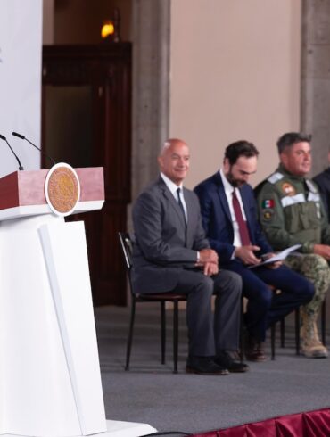 Claudia Sheinbaum durante conferencia donde destacó mejora histórica de México en el Índice de Paz 2026.