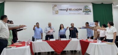 Autoridades estatales y municipales durante la instalación del Consejo Municipal de Movilidad en Nacajuca, Tabasco.