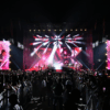 úblico en el Foro Tabasco durante el concierto de Enrique Iglesias con pirotecnia y pantallas de colores en la Feria Tabasco 2026