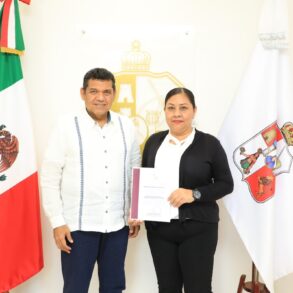 Esmeralda Collado Frías durante su nombramiento como titular de Comunicación Social del Gobierno de Tabasco.
