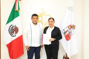 Esmeralda Collado Frías durante su nombramiento como titular de Comunicación Social del Gobierno de Tabasco.
