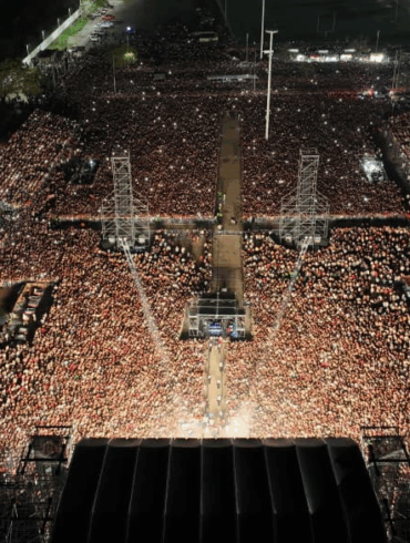 Vista aérea del Foro Tabasco lleno con 160 mil personas durante el concierto récord de Julión Álvarez en la Feria Tabasco 2026