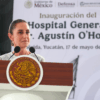 Presidenta Claudia Sheinbaum en el podio durante la inauguración del Hospital General Dr. Agustín O'Horán en Mérida, Yucatán, el 17 de mayo de 2026