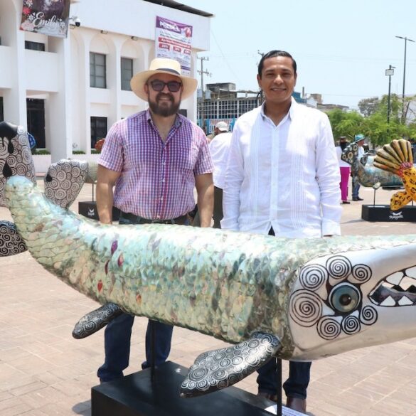 Exposición Pegelagarte en Nacajuca con esculturas monumentales intervenidas por artistas tabasqueños.
