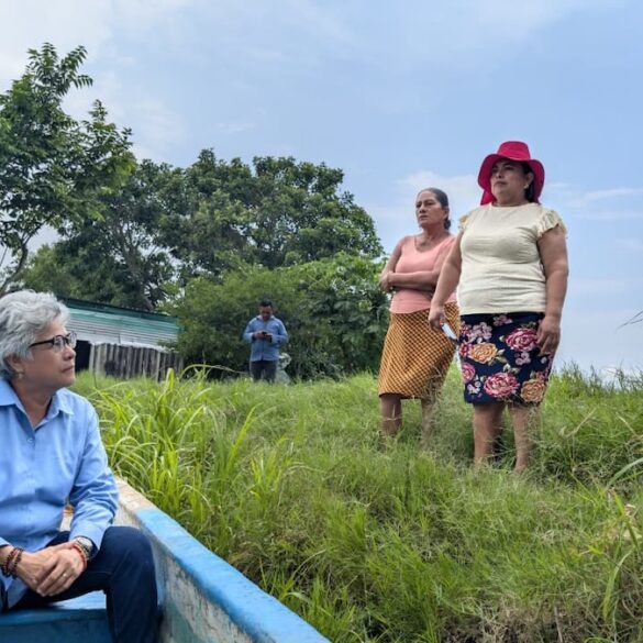 Pescadores de Nacajuca beneficiarios del programa Pescando Vida durante recorrido de la SEDAP en Tabasco.
